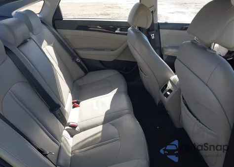 2016 Hyundai Sonata Plug-In Hybrid Limited from USA, damaged, VIN KMHE54L27GA023903